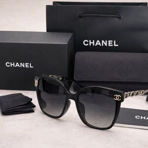 CHANEL Black Chain Temple Sunglasses w/Box,Case & Access|Gold CC – Made in Italy